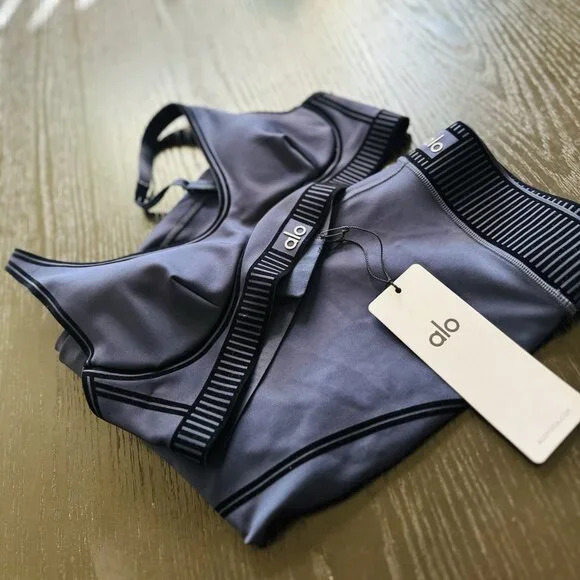 Alo Yoga Line Up Set Size Medium Navy Color - Picture 2 of 5